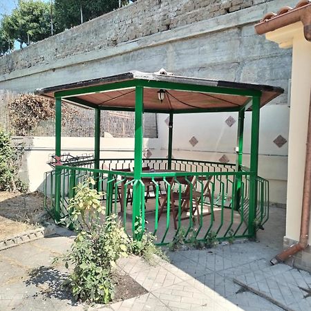 B&B Civitavecchia La Casetta Con Giardino エクステリア 写真
