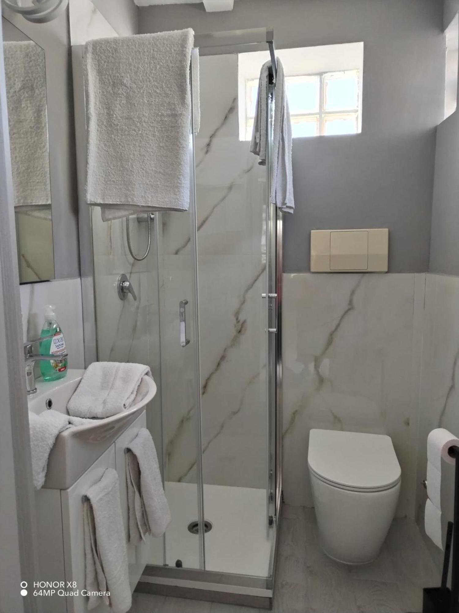 B&B Civitavecchia La Casetta Con Giardino エクステリア 写真