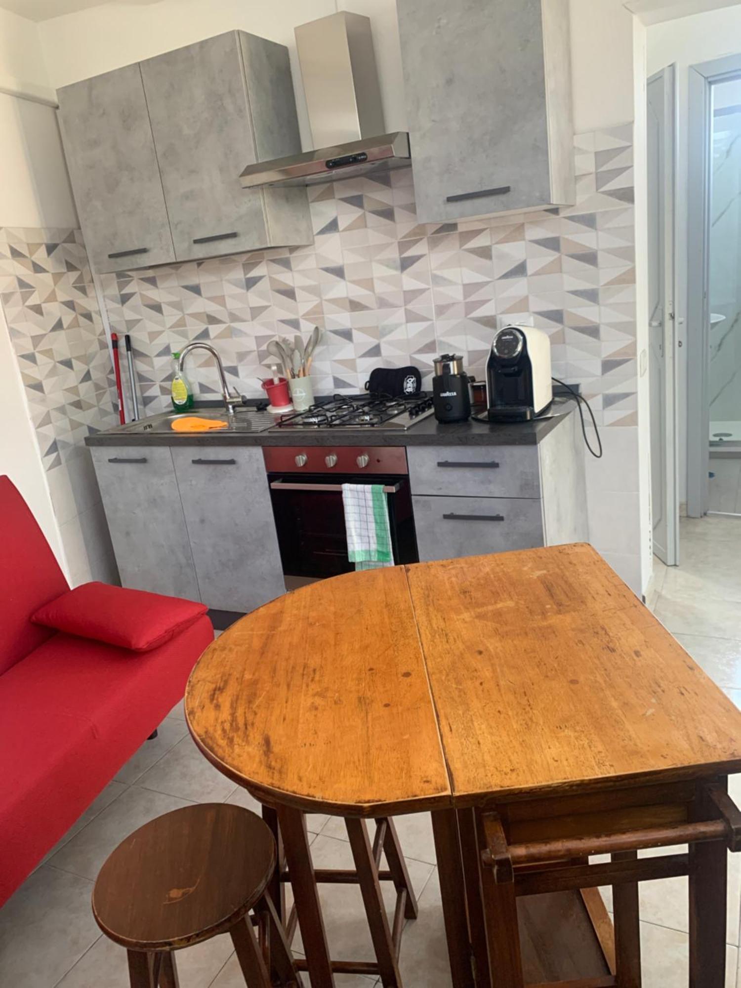 B&B Civitavecchia La Casetta Con Giardino エクステリア 写真